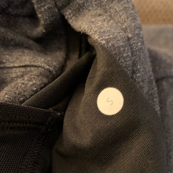 Men’s Lululemon charcoal gray sweatshorts in mint condition.SMALL - Picture 8 of 16